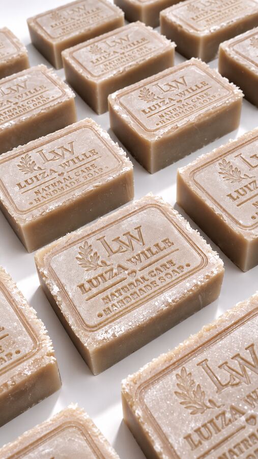 Ряды брусков с печатью LW · Luiza Wille · Natural Care · Handmade Soap